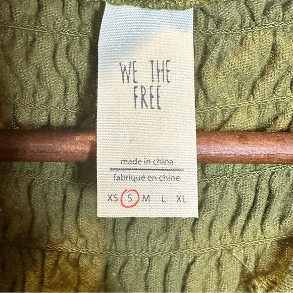 FREE PEOPLE New To Town Olive Green Smoked Linen Blend Tank Top Women’s Small - Picture 9 of 11